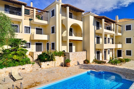 Niriides Luxury Apartments