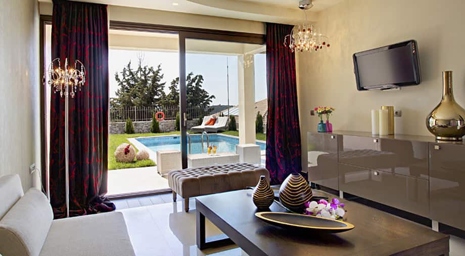 <p>Royal Villa, oma uima-allas</p>