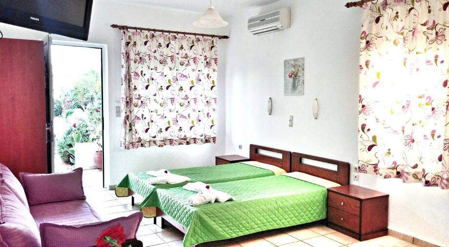 <p>cret0001studio</p>