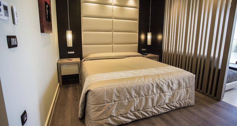 <p>Luxury-huone, oma uima-allas</p>