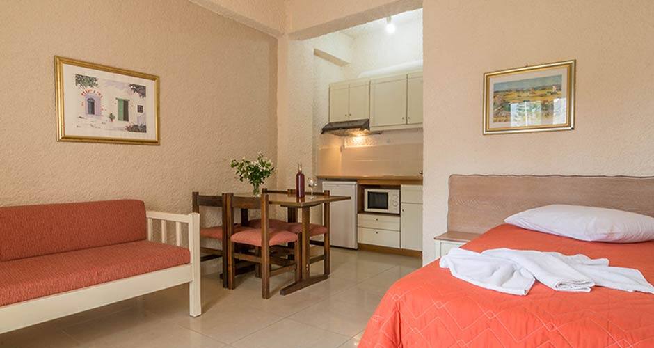 <p>cret0055studio</p>