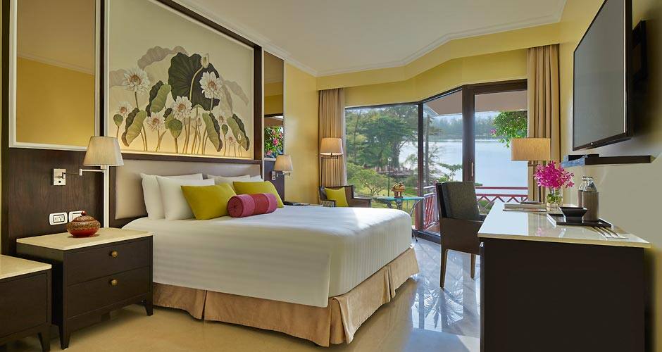 <p>deluxe lagoon</p>