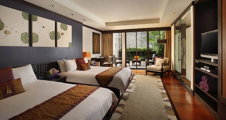 <p>lagoon pool villa</p>