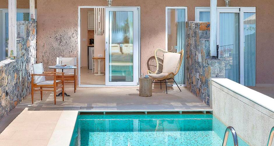 <p>cret0080studiopool</p>