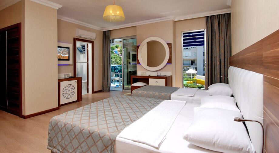 <p>perhehuone sivurakennuksessa</p>