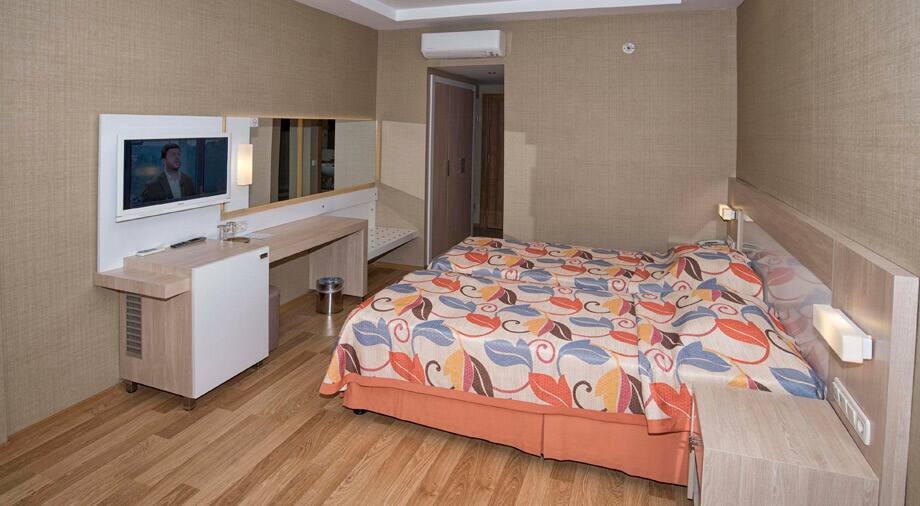 <p>Kahden hengen huone</p>