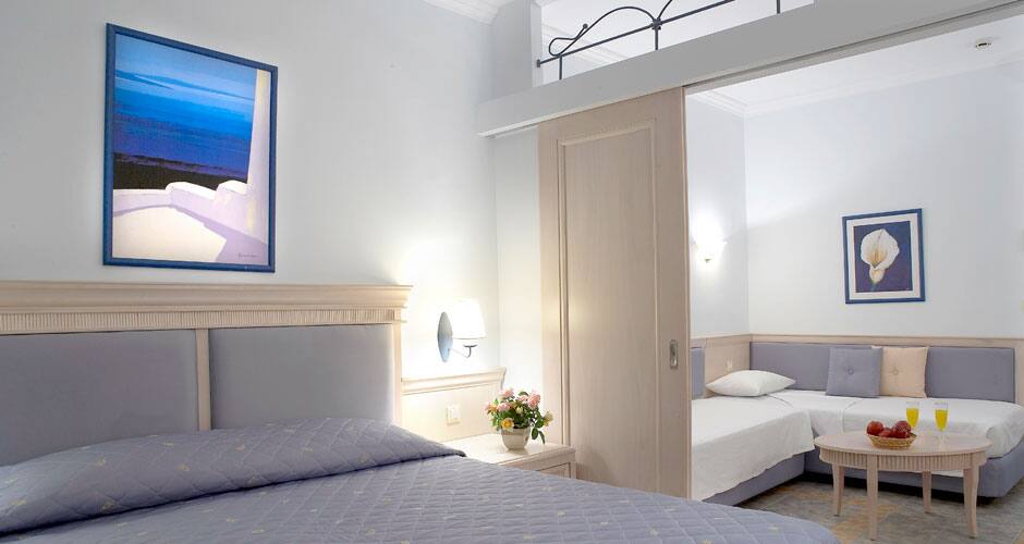 <p>family seafront</p>