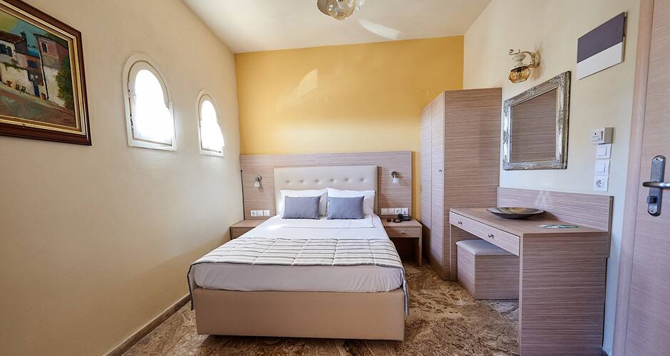 <p>yhden hengen huone</p>