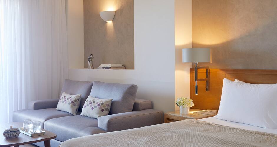 <p>kahden hengen huone / bungalow-huone</p>