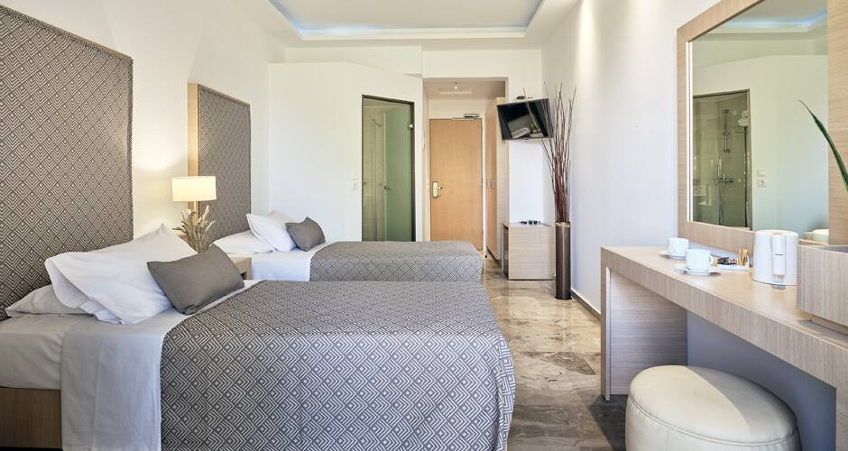 <p>Superior-huone</p>