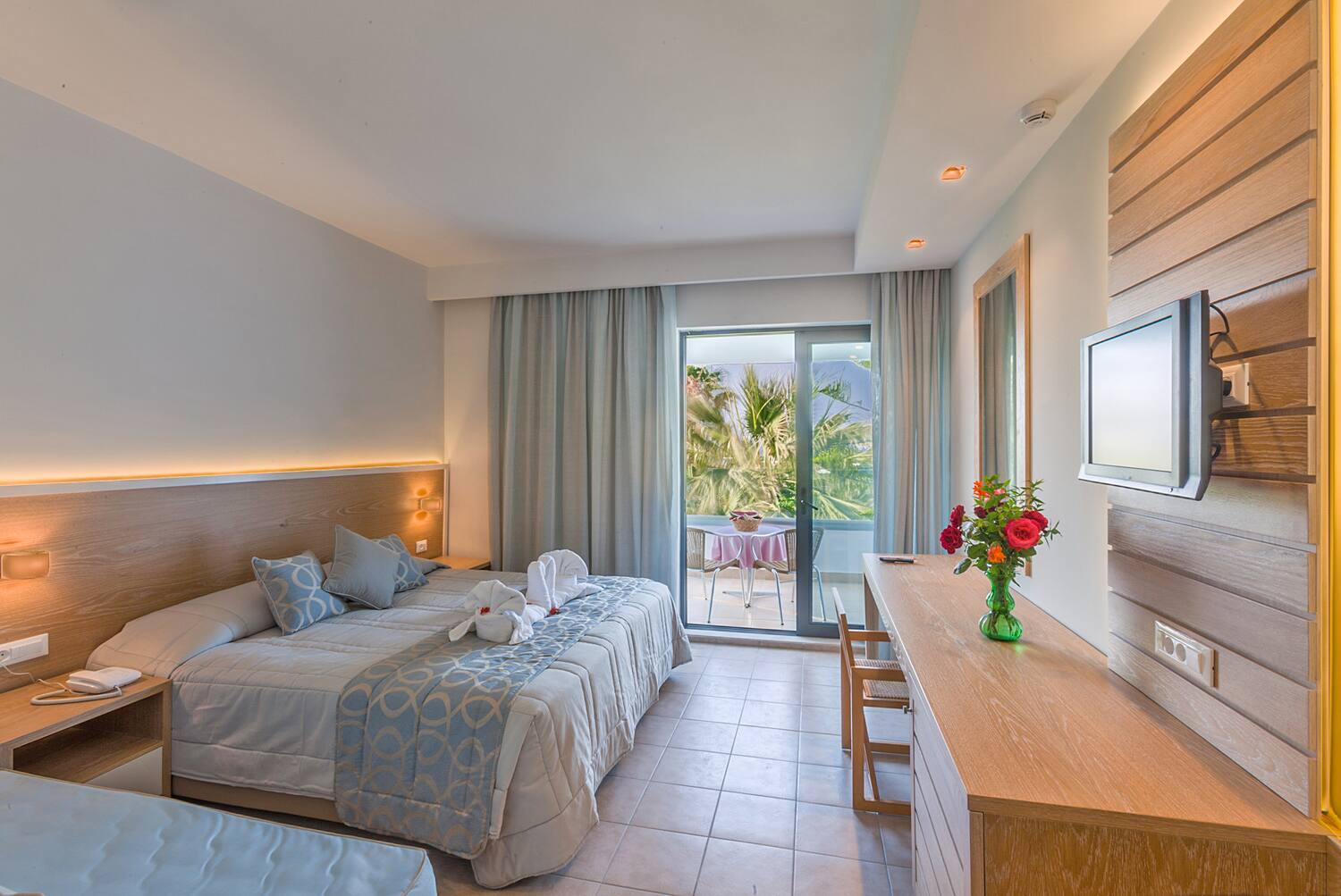 <p>päärakennuksen huone</p>