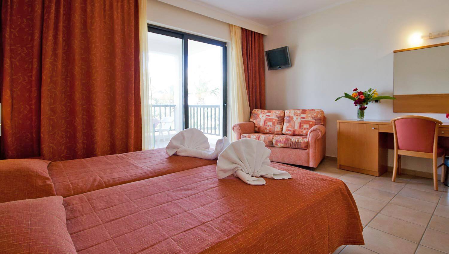 <p>sivurakennuksen huone</p>