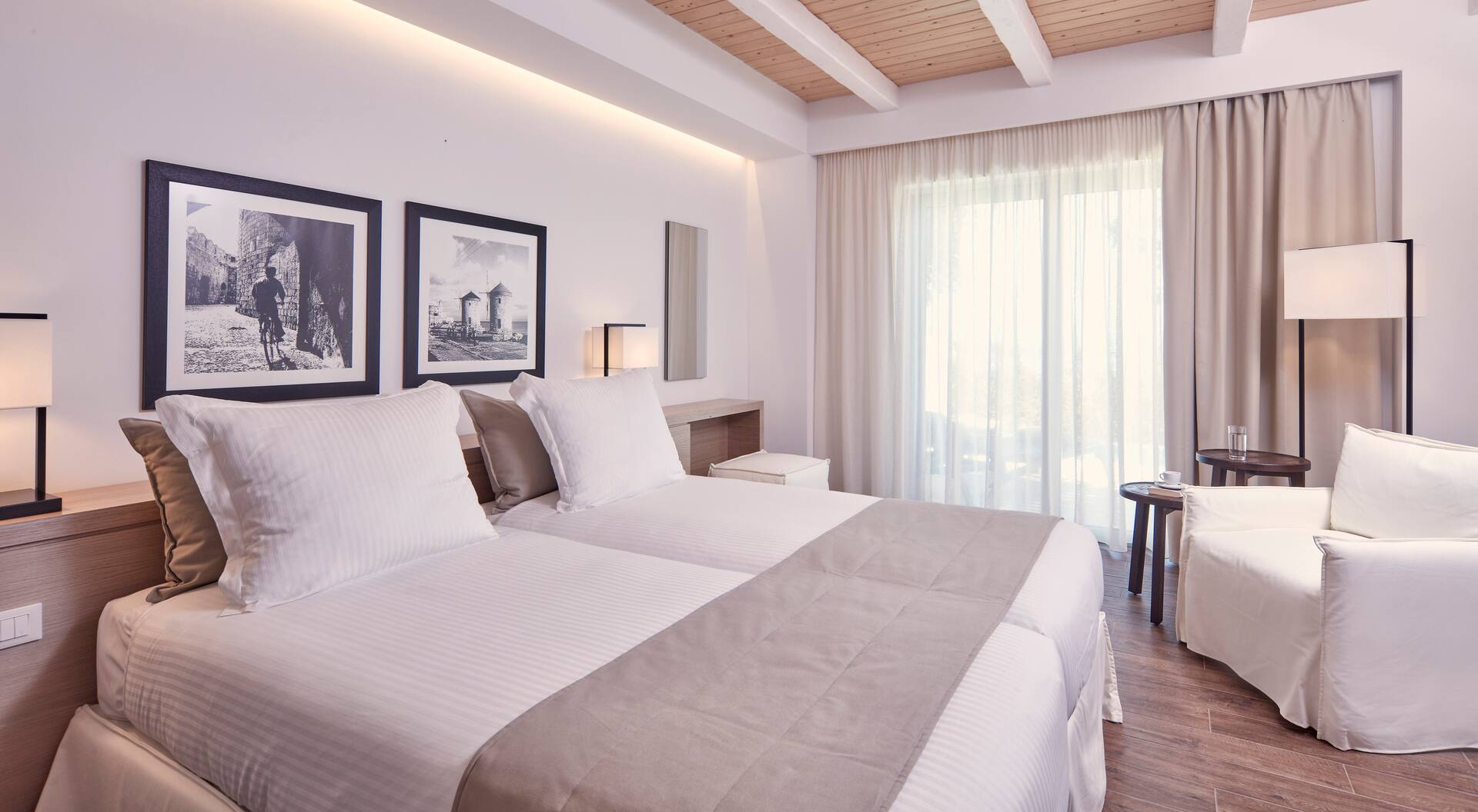 <p>kahden hengen huone</p>