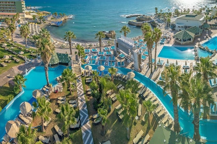 Star Beach Village & Waterpark