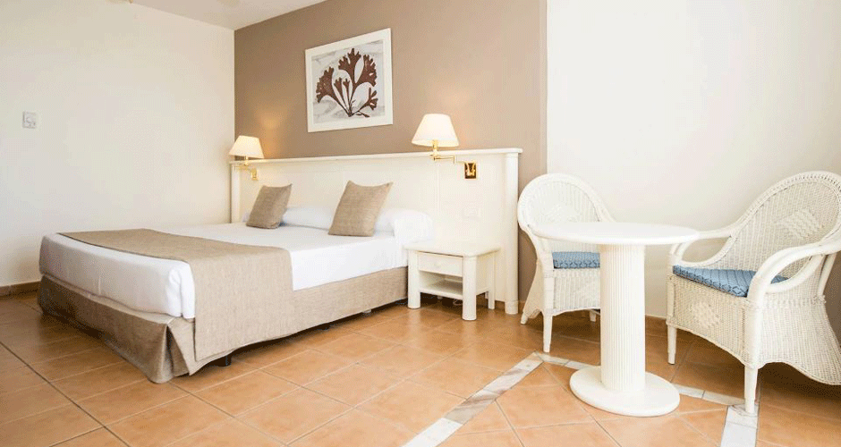 <p>Kahden hengen huone</p>