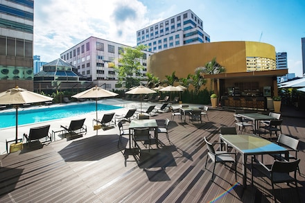 Holiday Inn Bangkok Silom