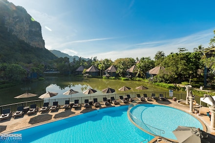 Peace Laguna Resort & Spa