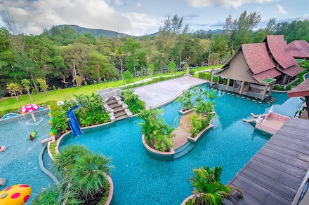 Maikhao Palm Beach Resort