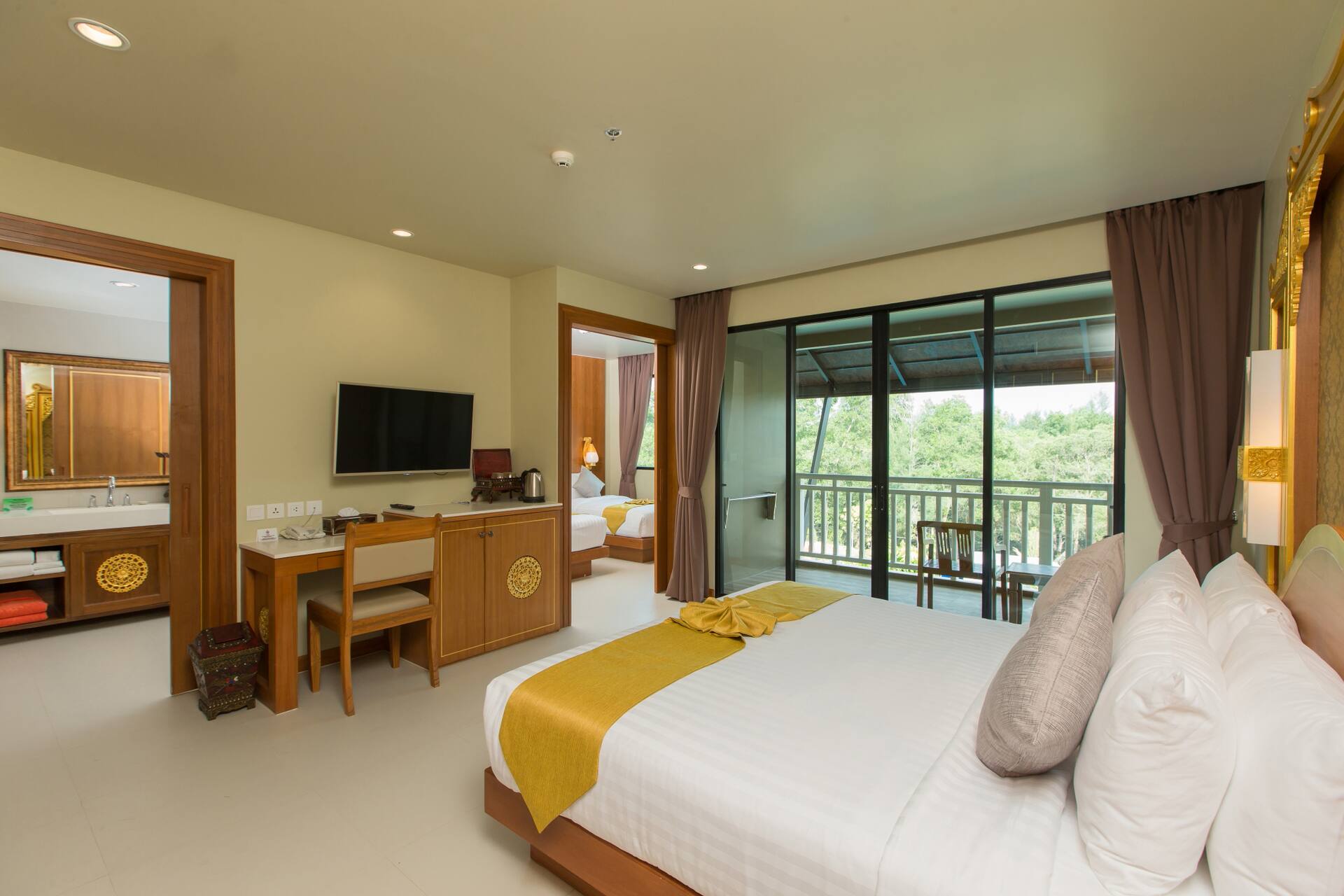 <p>Deluxe-perhehuone</p>