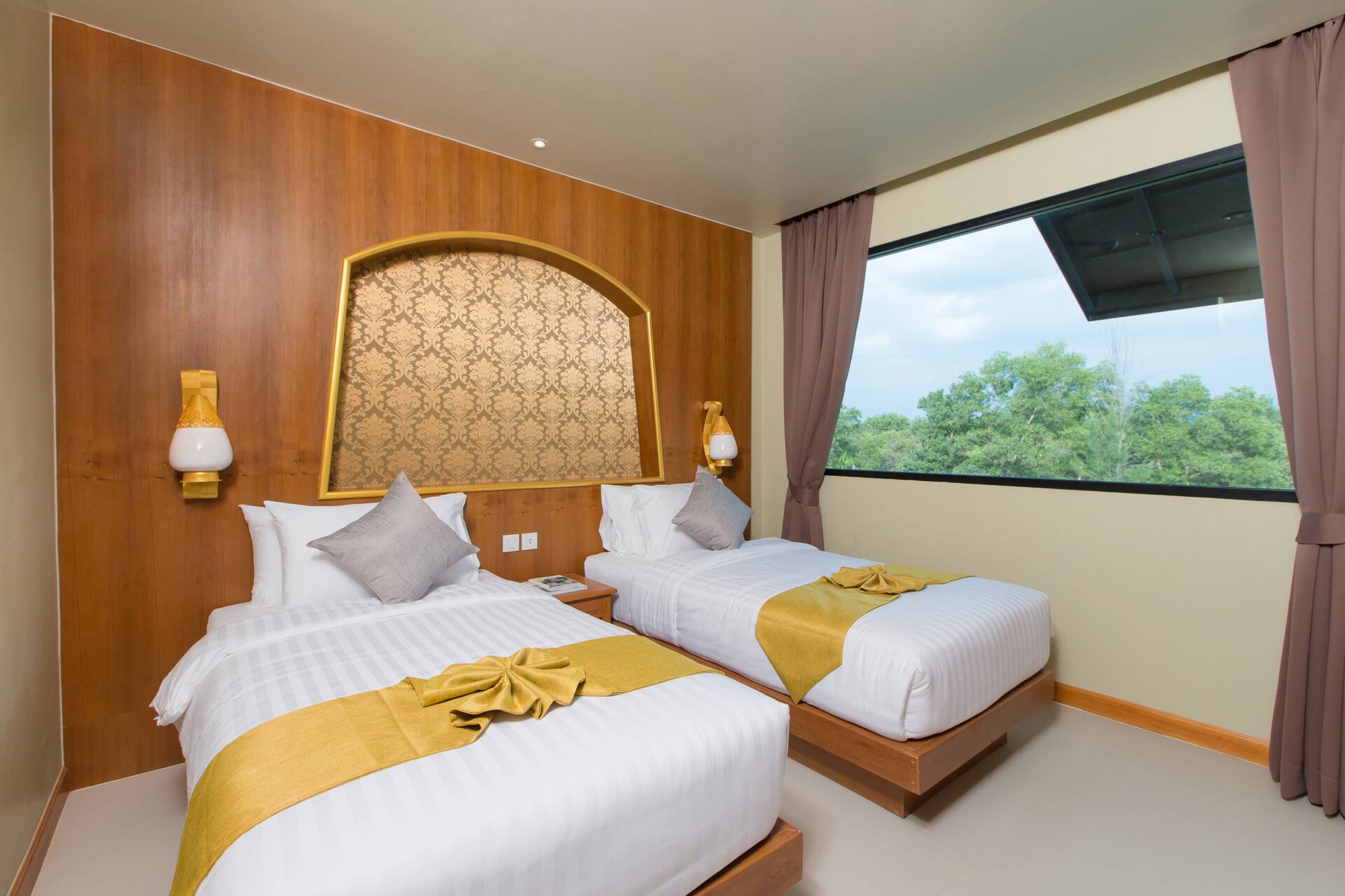 <p>Deluxe-perhehuone</p>