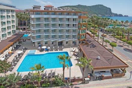 Riviera Hotel & Spa