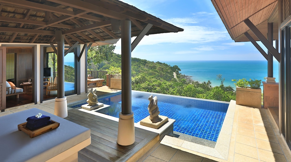<p>Hillside Ocean View Private Pool Villa</p>