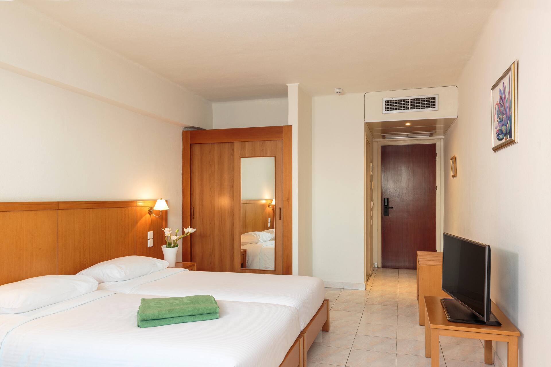 <p>Kahden hengen huone</p>