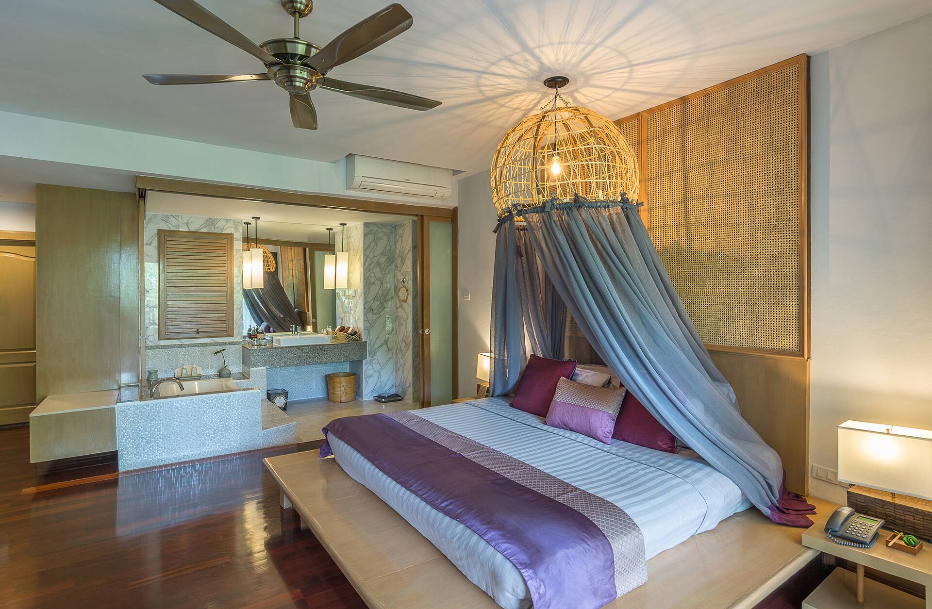 <p>Honeymoon Chalet -huone</p>