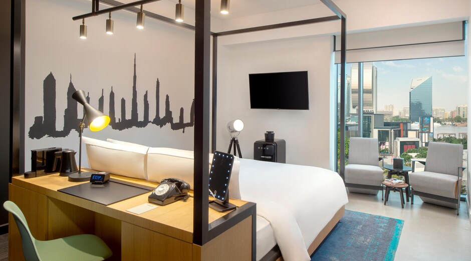 <p>King-huone, näkymä Dubainlahdelle</p>