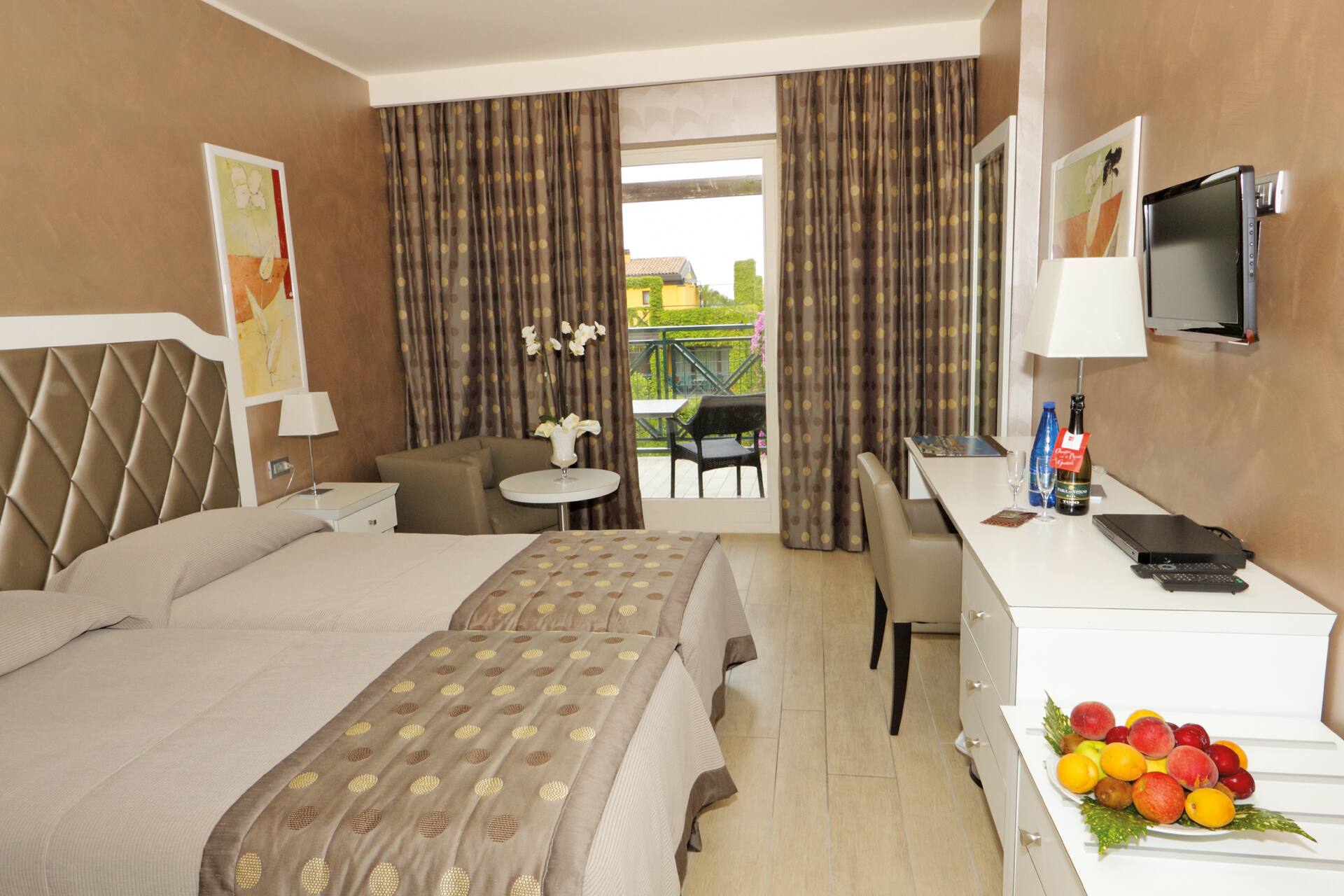 <p>Privilege-huone</p>