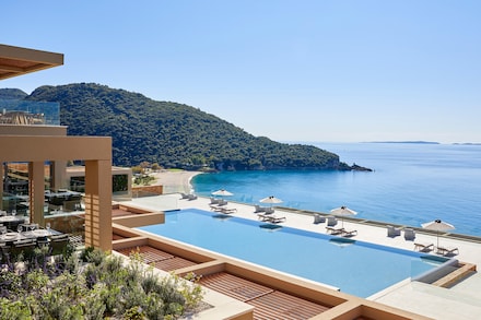 Elix, Mar-Bella Collection, Karavostasi