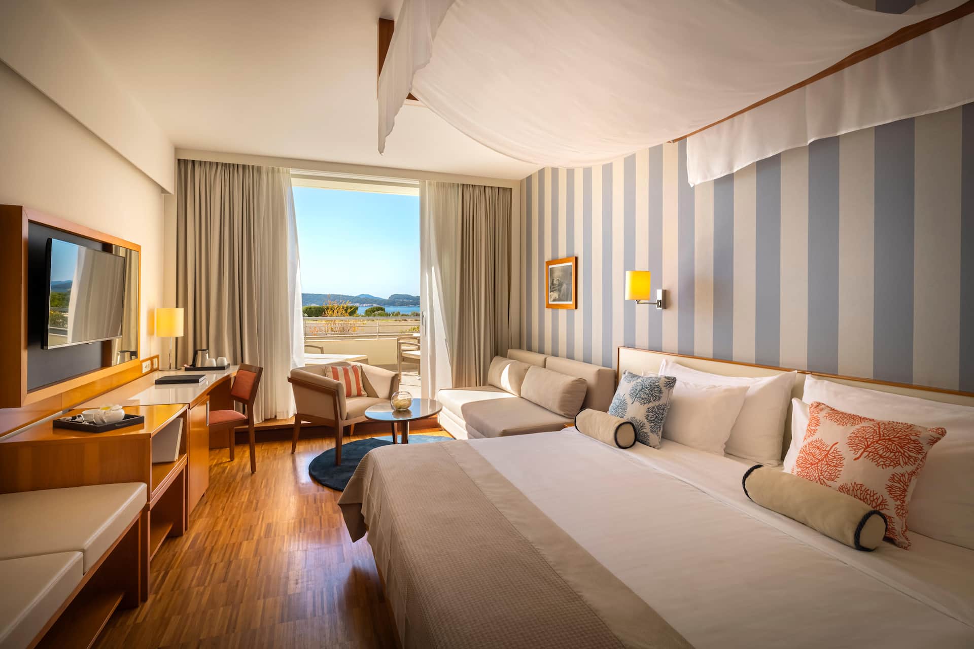 <p>kahden hengen huone</p>