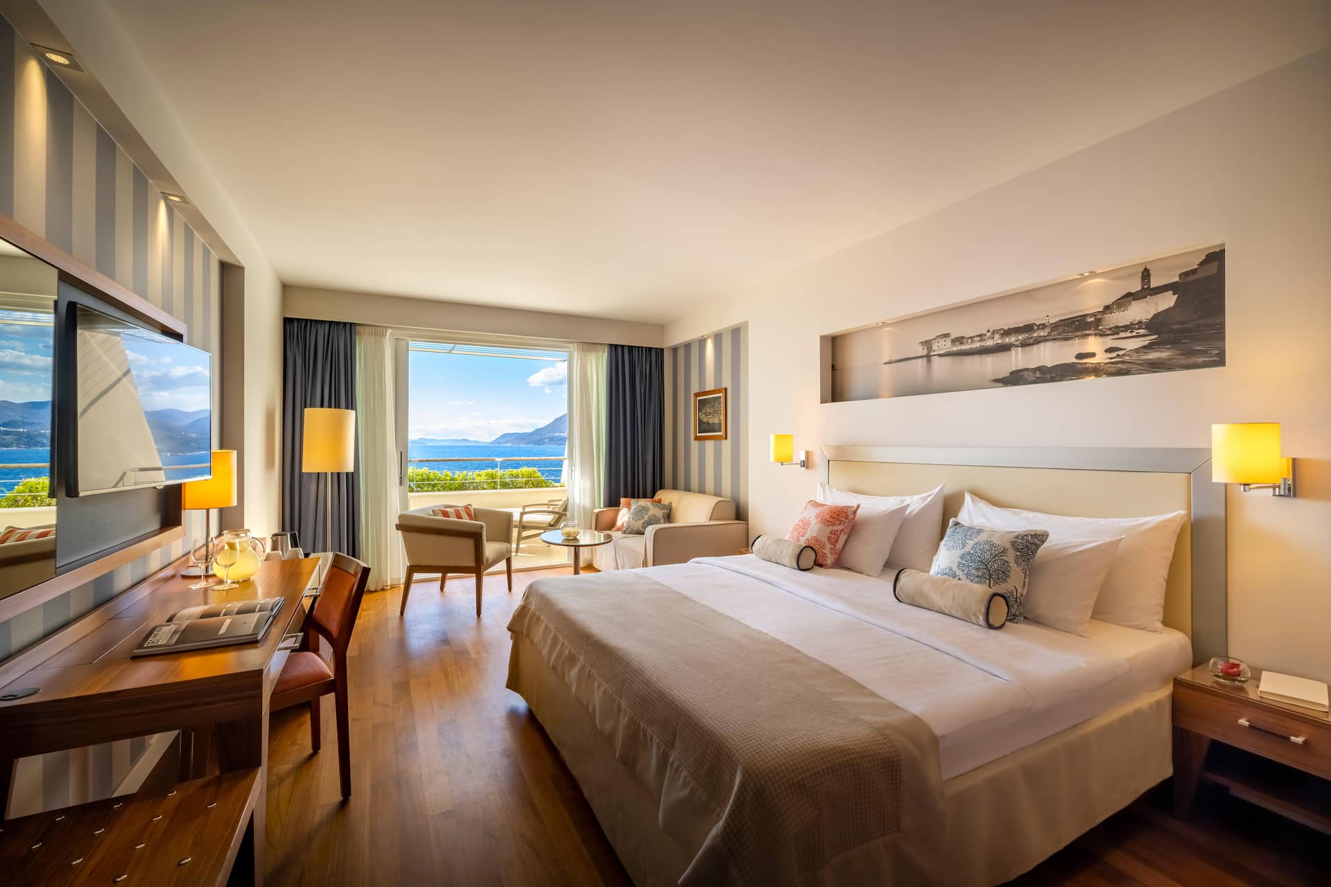 <p>tilavampi kahden hengen huone</p>