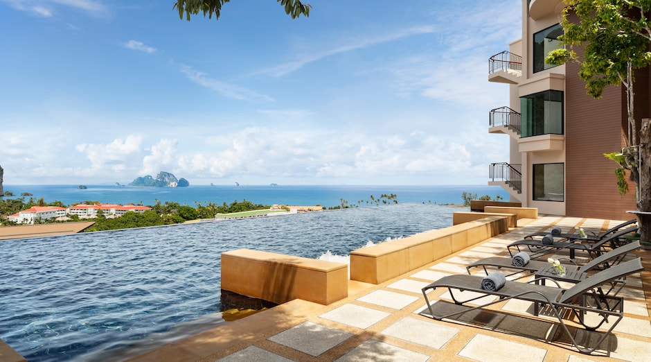 Avani Ao Nang Cliff Krabi Resort - The Waters Khao Lak 1 - Krabi