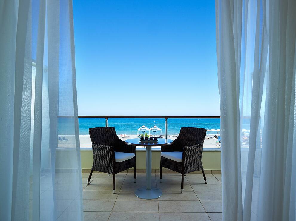 <p>Kahden hengen Imperial-huone lähellä merta, parveke</p>