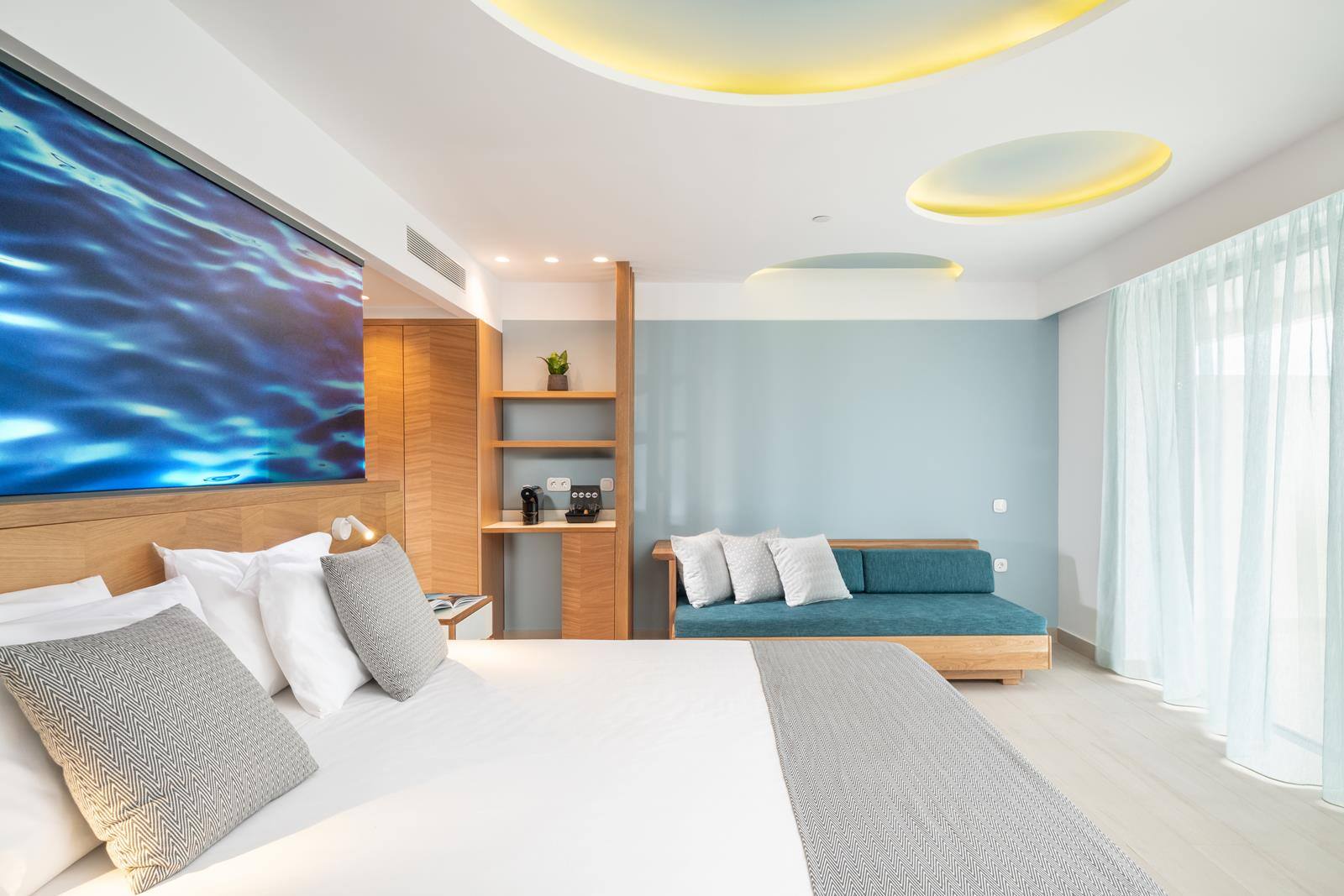 <p>kahden hengen huone / Deluxe-huone</p>