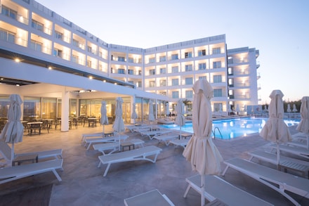 Evalena Beach Hotel