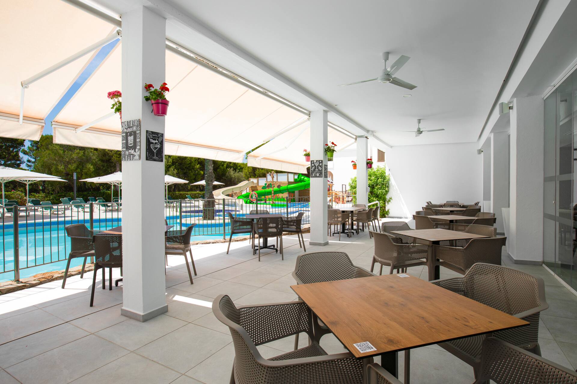 Huoneistohotelli Cala d'Or Playa Apartments Cala d'Or, Mallorca Espanja Aurinkomatkat