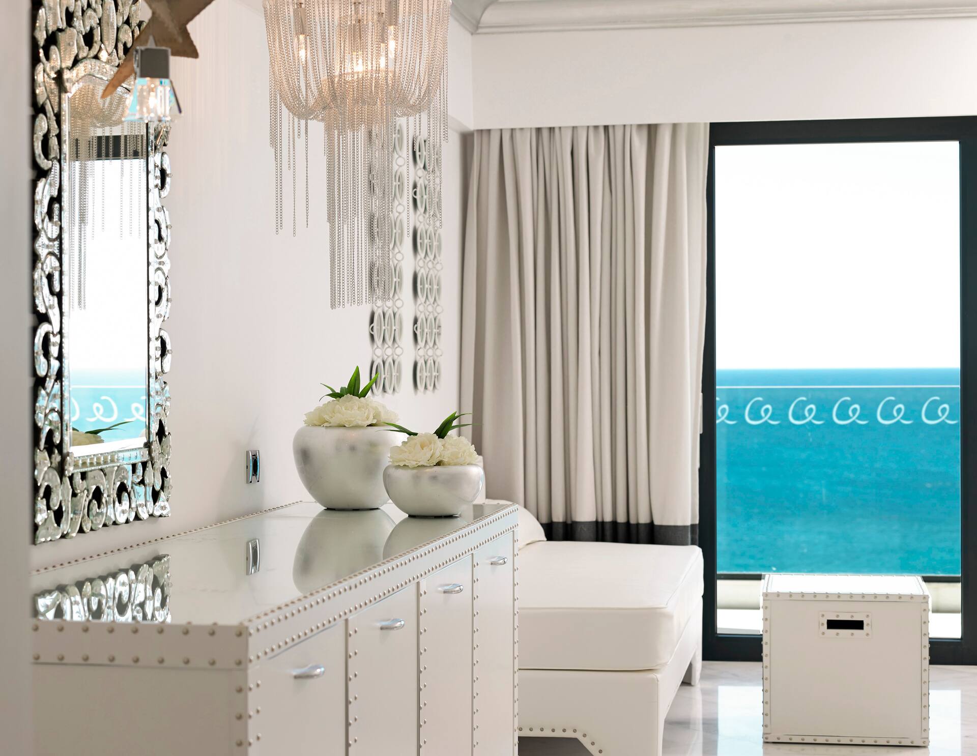 <p>Superior-huone</p>