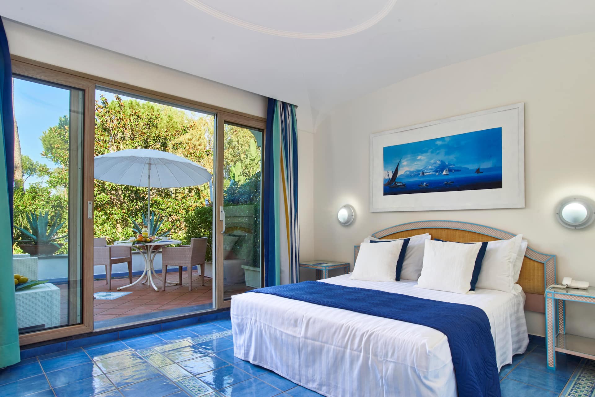 <p>Superior-huone</p>