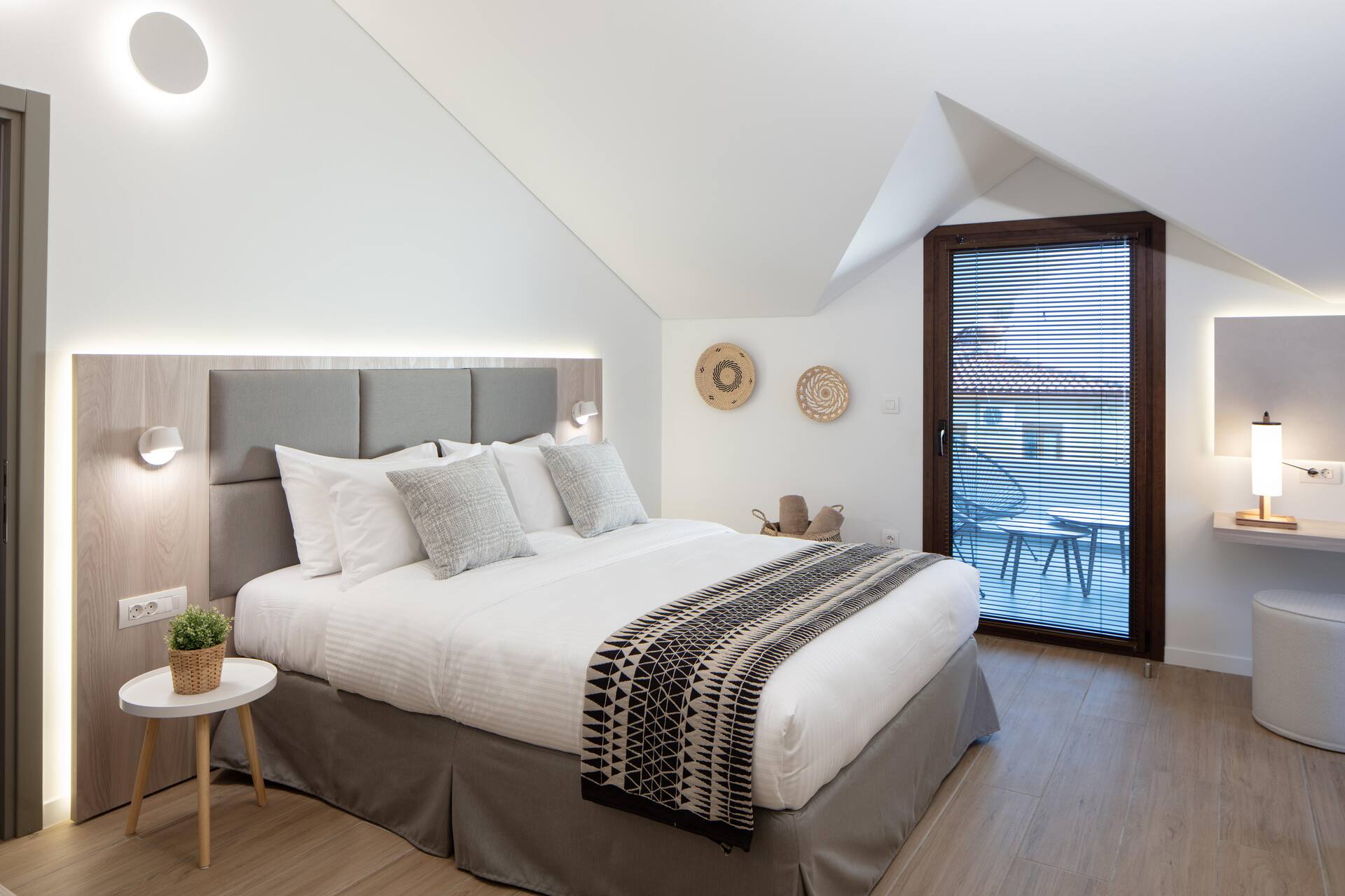 <p>Superior-huone</p>