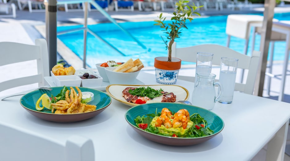 Anemi Hotel & Suites 13