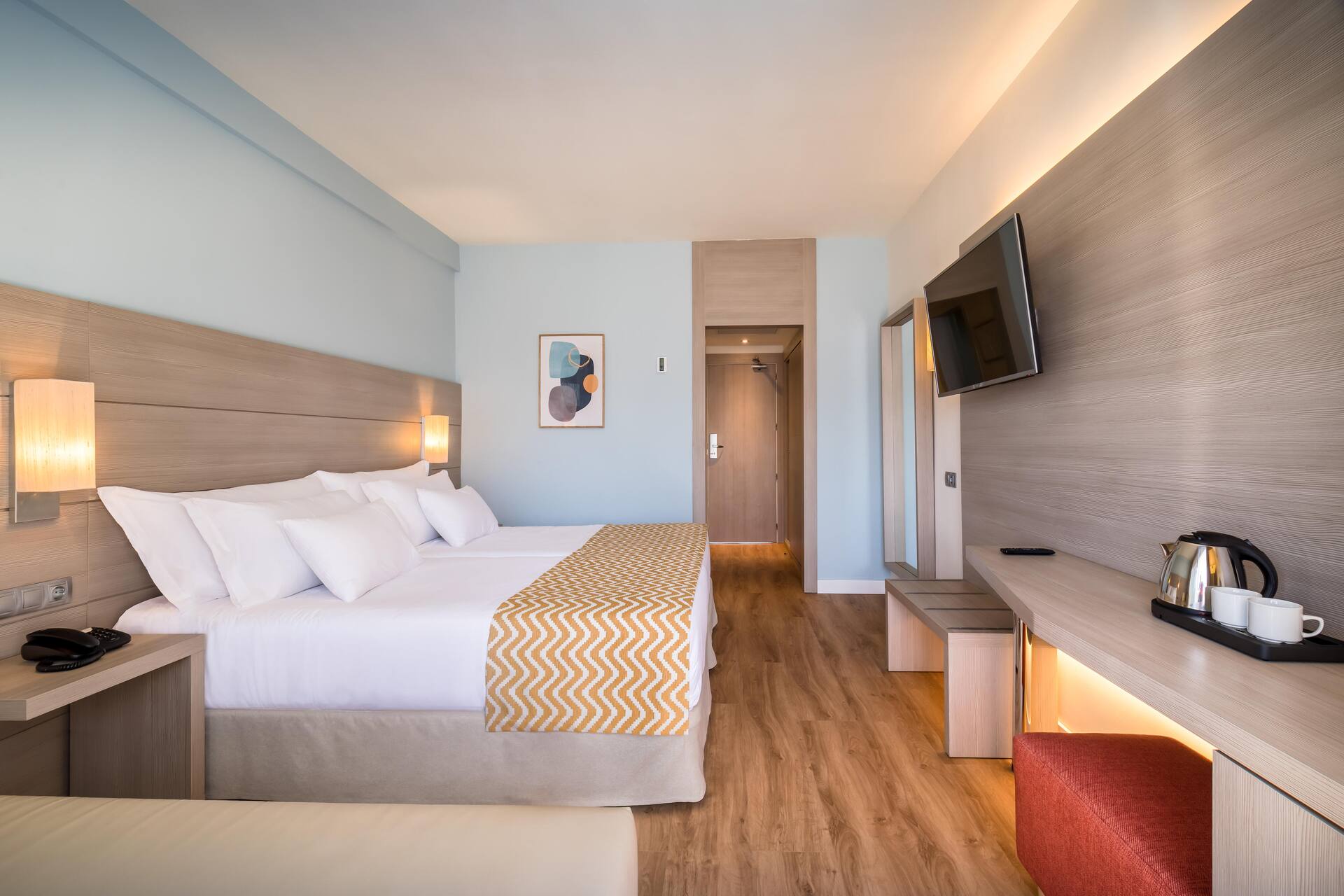 <p>Kahden hengen huone</p>