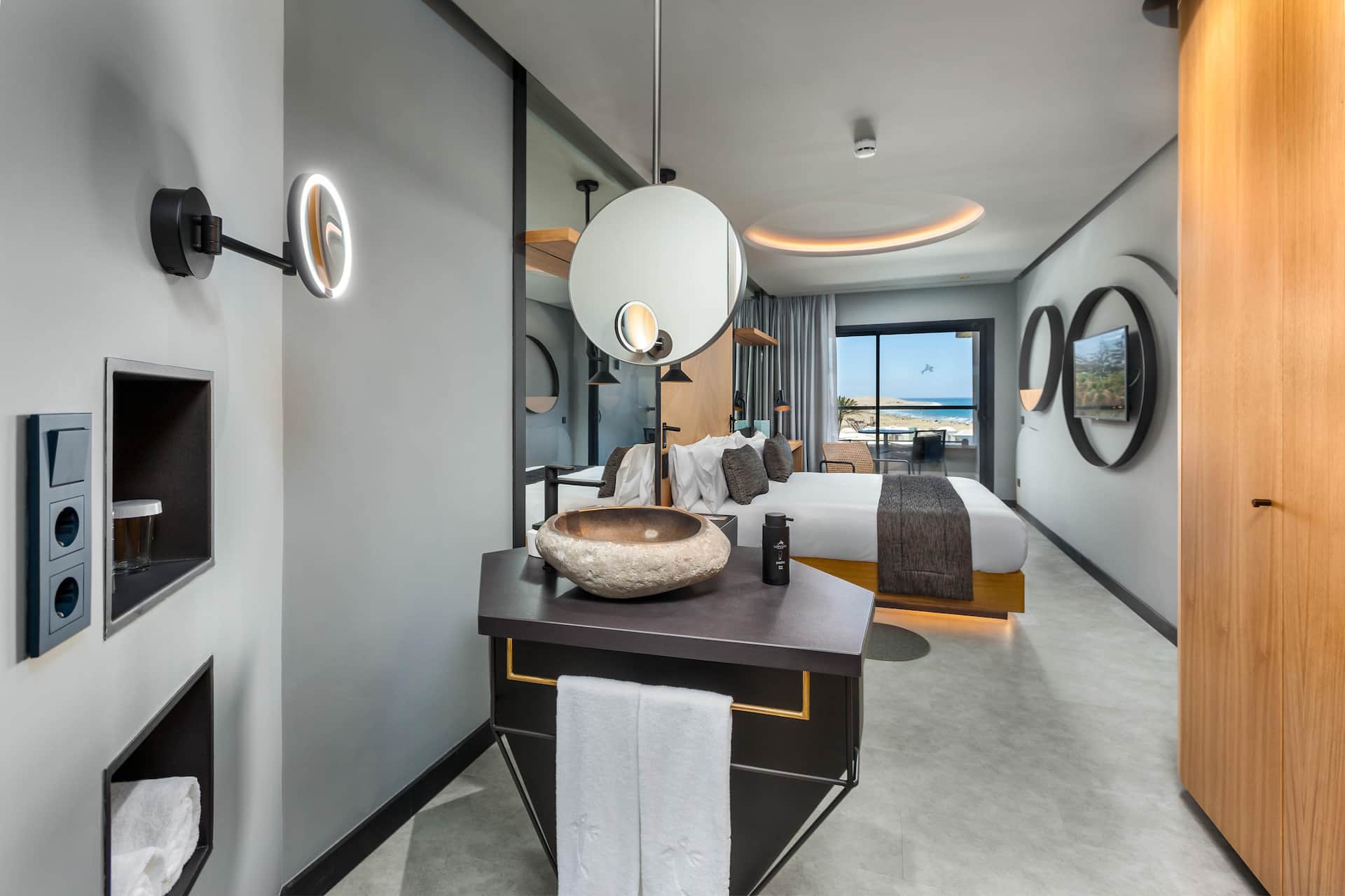 <p>Superior-huone</p>