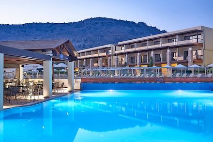 Island Blue, Pefkos