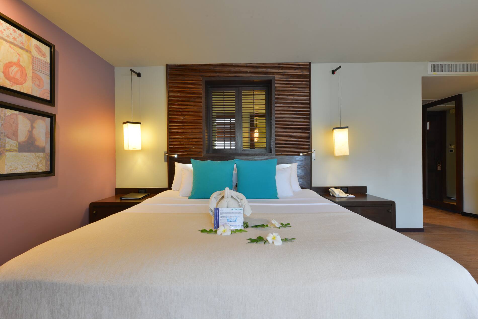 <p>Superior-huone</p>