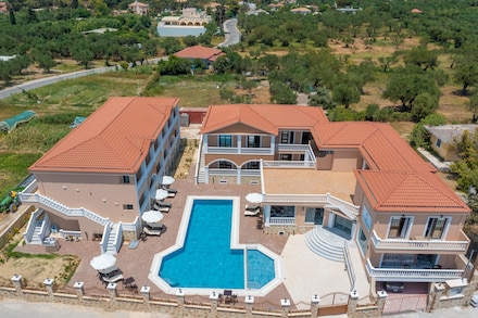 Zante Holidays, Kalamaki