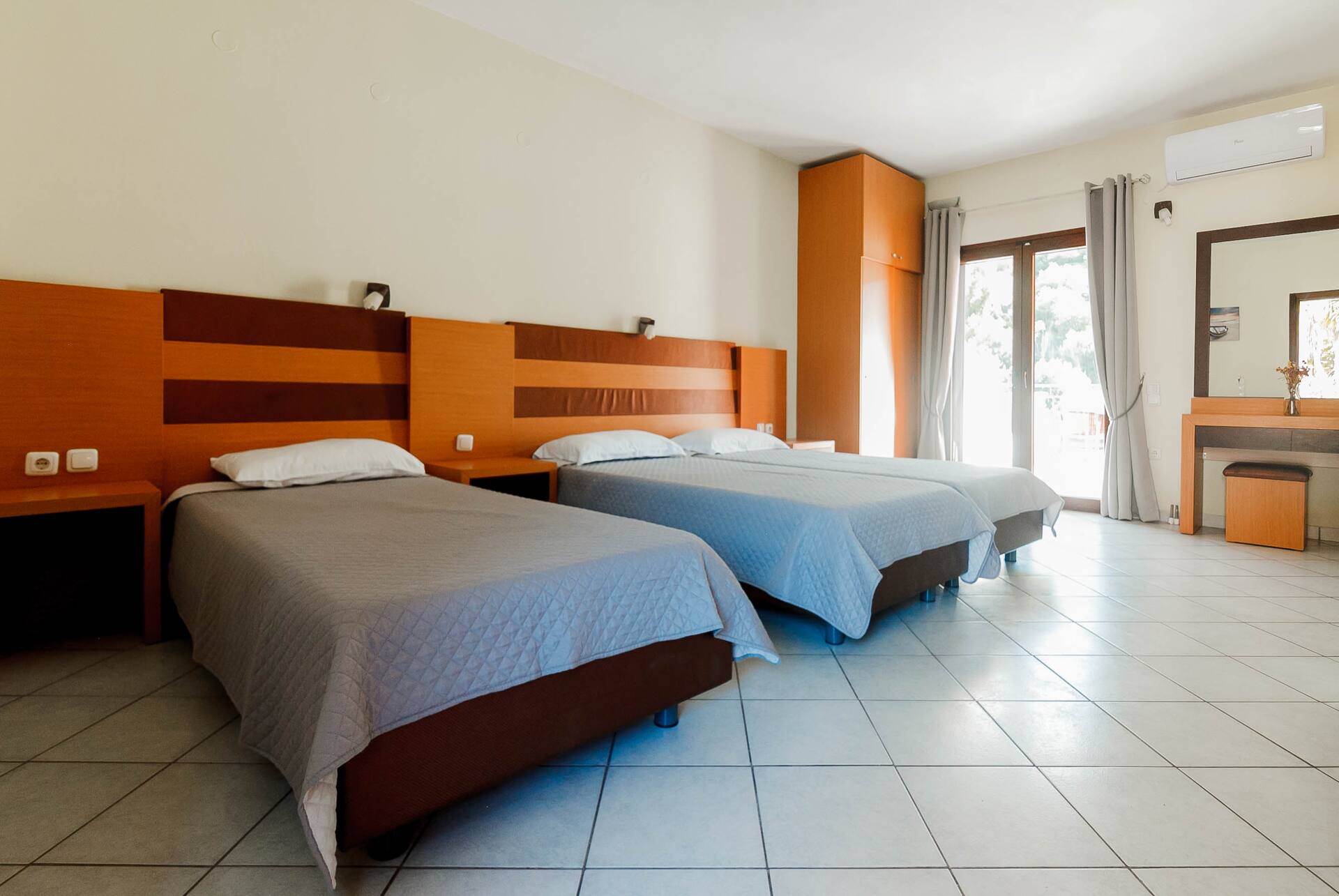 <p>Yksiö kolmelle</p>