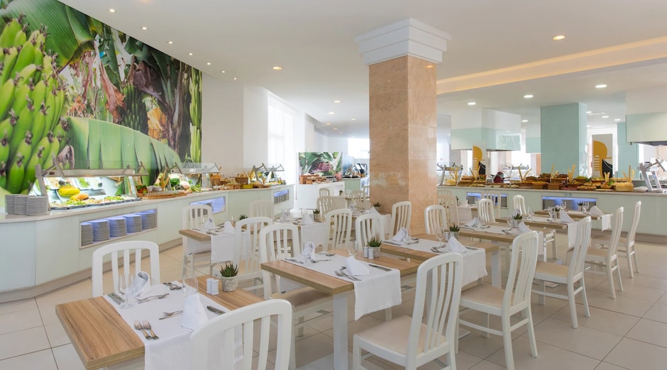 Iberostar Waves Bouganville Playa 10