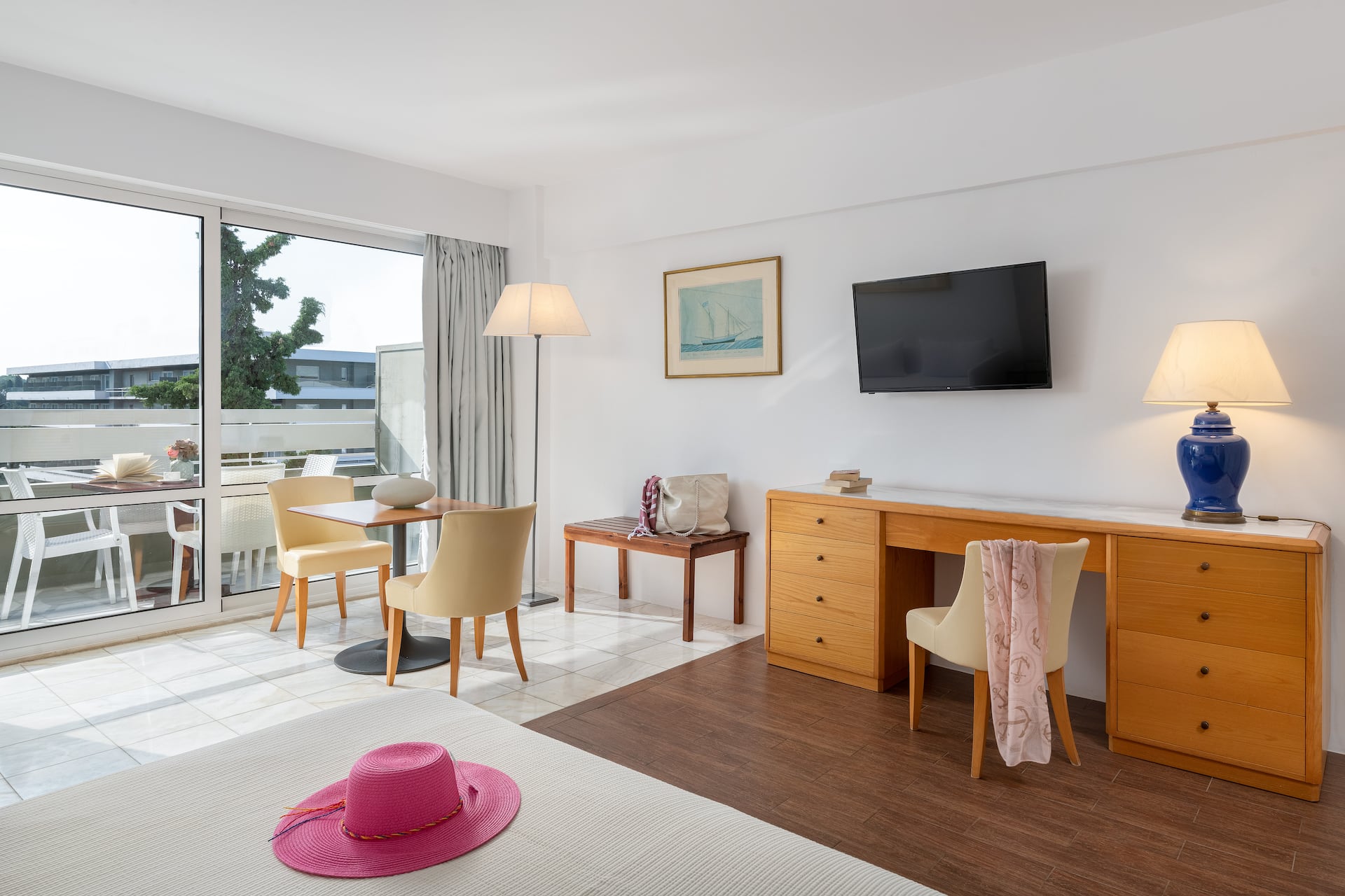 <p>Perheyksiö/Premium-yksiö</p>